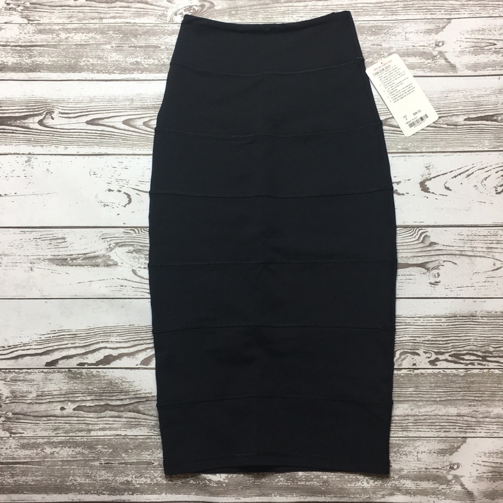 Lululemon Yoga Over Skirt Size 2